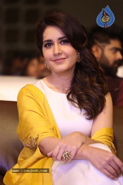 Rashi Khanna New Stills - 19 / 20 photos