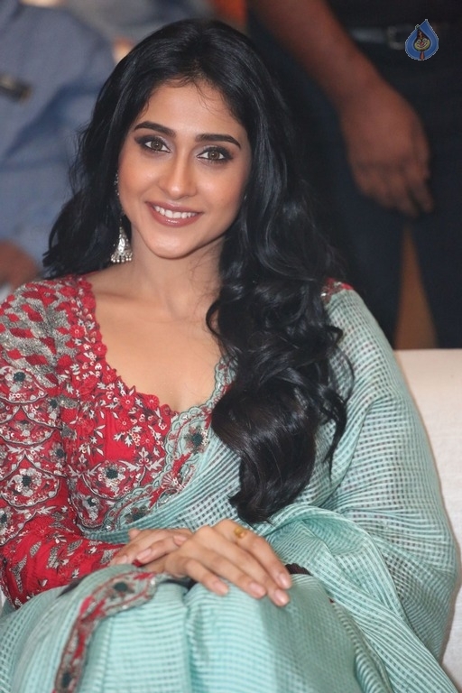 Regina Cassandra New Photos - 6 / 21 photos