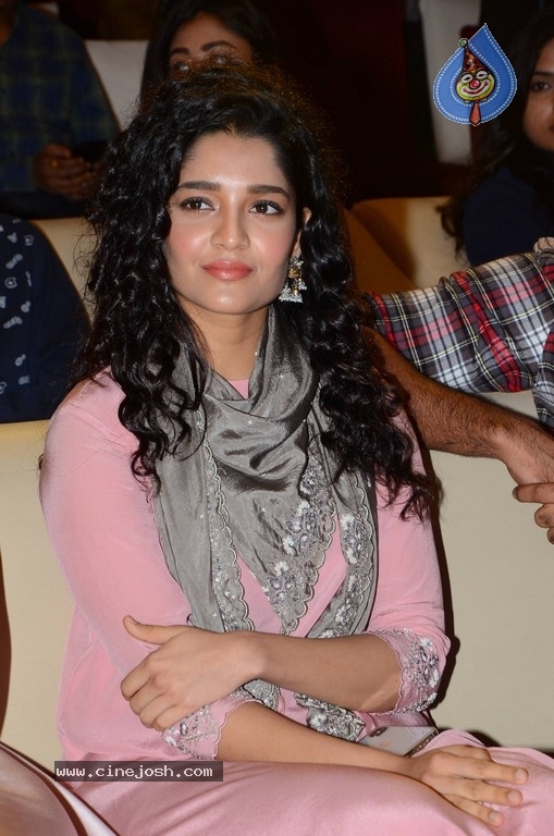 Ritika Singh New Photos - 2 / 13 photos