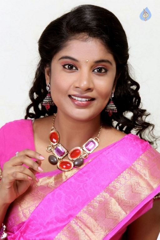 Sabbita Roi New Photos - 14 / 15 photos