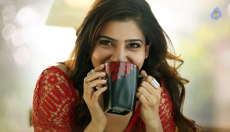 Samantha in A Aa Movie - 6 / 7 photos