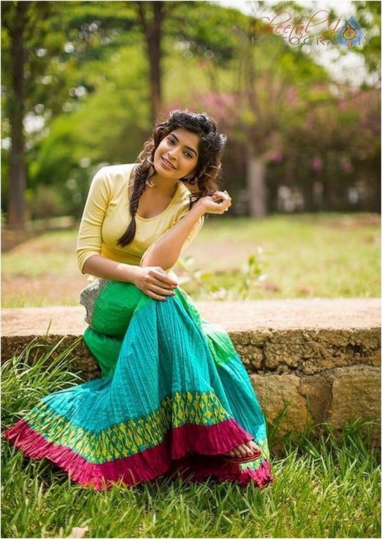 Sanchita Shetty New Photos - 13 / 20 photos