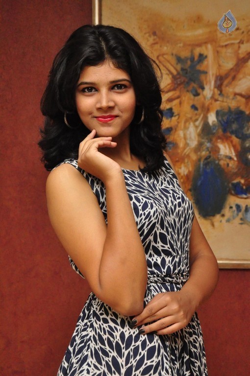 Sangeetha Gallery - 5 / 40 photos