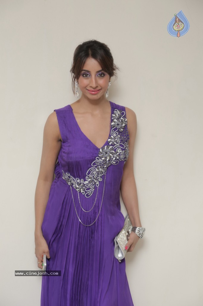 Sanjjanaa Photos - 12 / 31 photos