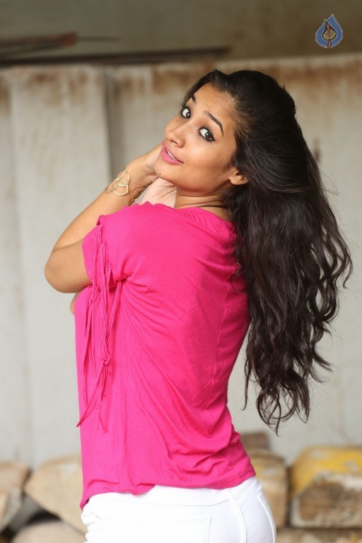 Santhoshi New Photos - 9 / 18 photos