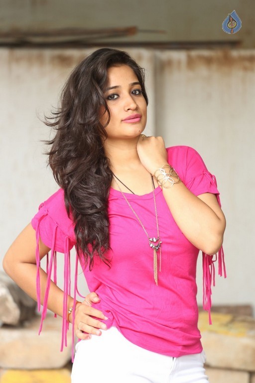 Santhoshi New Photos - 10 / 18 photos