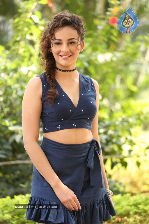 Seerat Kapoor Photos - 6 / 21 photos