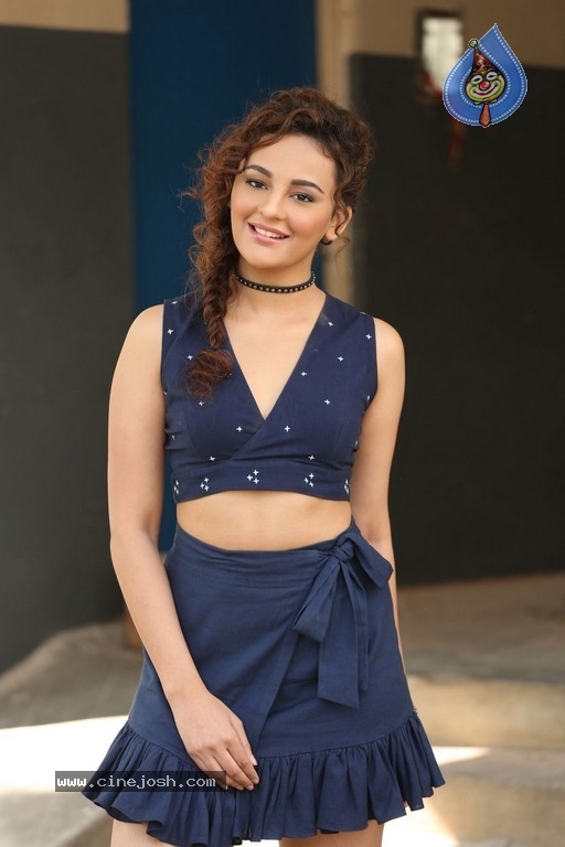 Seerat Kapoor Photos - 9 / 21 photos