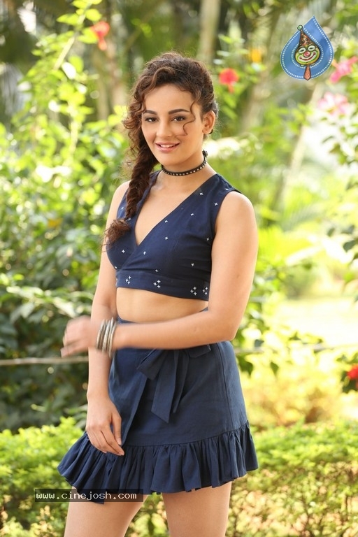 Seerat Kapoor Photos - 19 / 21 photos