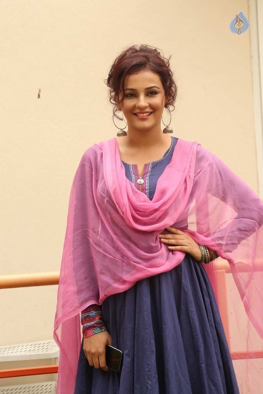 Seerat Kapoor Photos - 5 / 42 photos