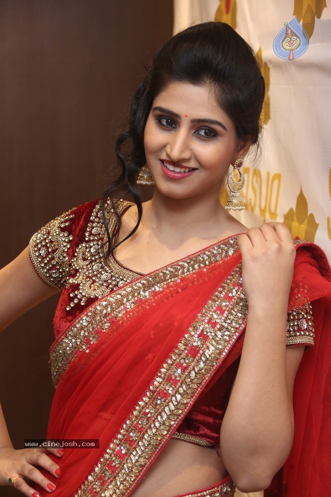 Shamili Gallery - 10 / 131 photos