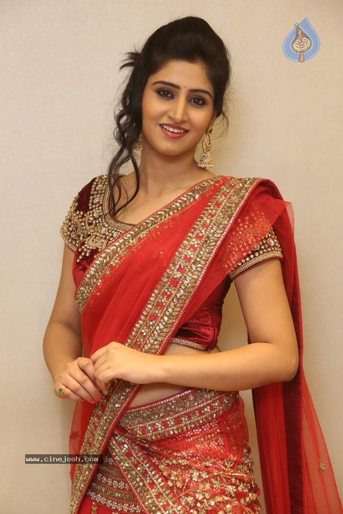 Shamili Gallery - 17 / 131 photos