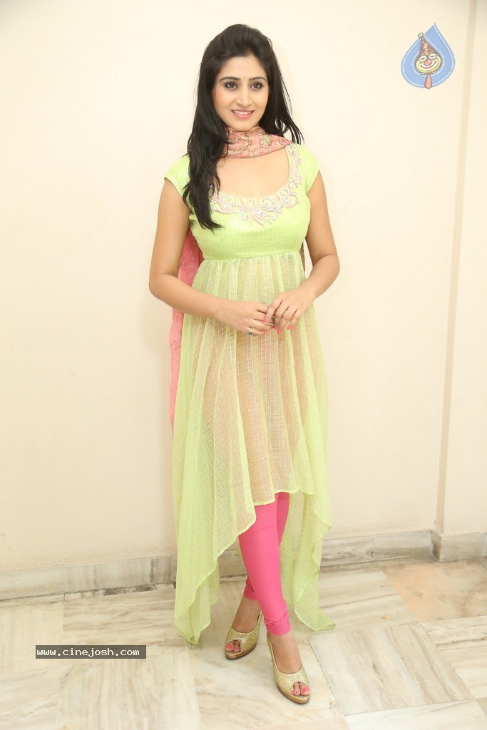 Shamili Gallery - 18 / 68 photos