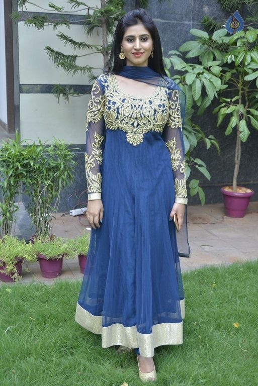 Shamili Latest Photos - 17 / 30 photos