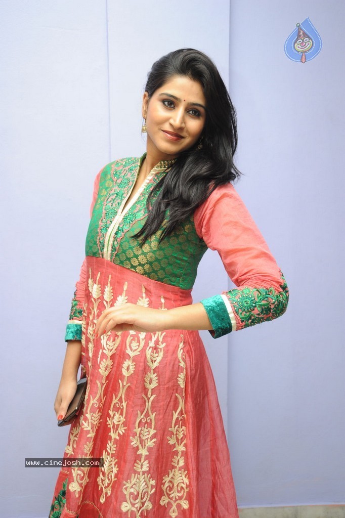 Shamili New Photos - 2 / 29 photos