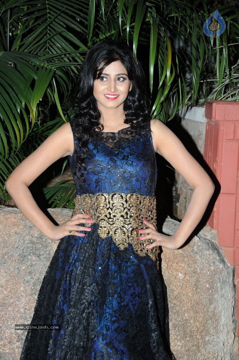 Shamili New Photos - 15 / 74 photos