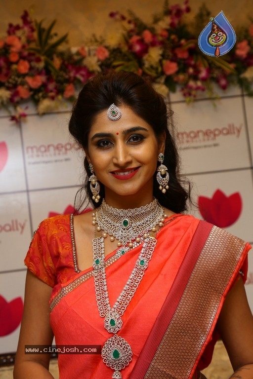 Shamili Sounderajan Images - 10 / 30 photos