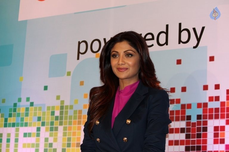 Shilpa Shetty New Photos - 7 / 18 photos