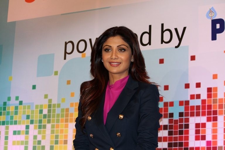 Shilpa Shetty New Photos - 12 / 18 photos