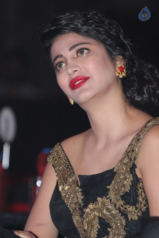 Shruti Haasan at Ritz Style Awards - 10 / 28 photos