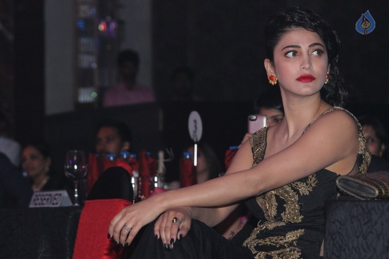 Shruti Haasan at Ritz Style Awards - 17 / 28 photos