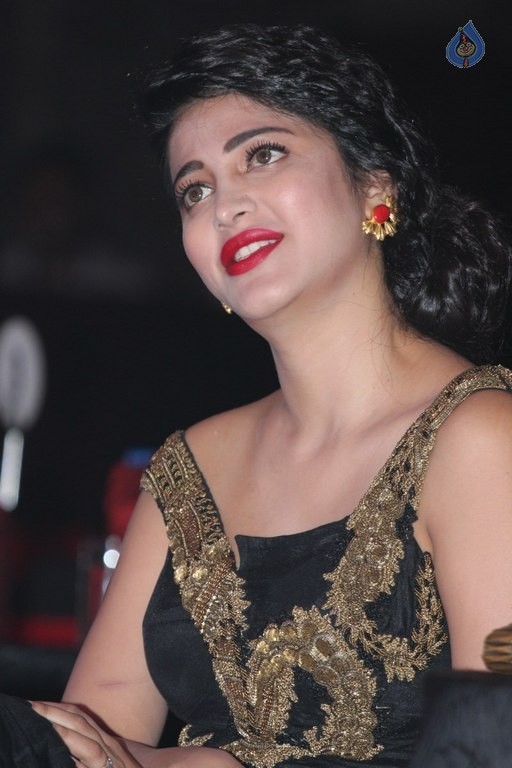 Shruti Haasan at Ritz Style Awards - 20 / 28 photos