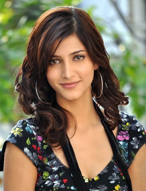 Shruti Hassan Gallery - 5 / 16 photos