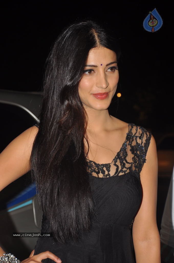 Shruti Hassan Photos - 2 / 52 photos