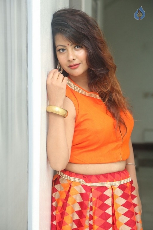 Shubhangi Pant New Stills - 2 / 16 photos