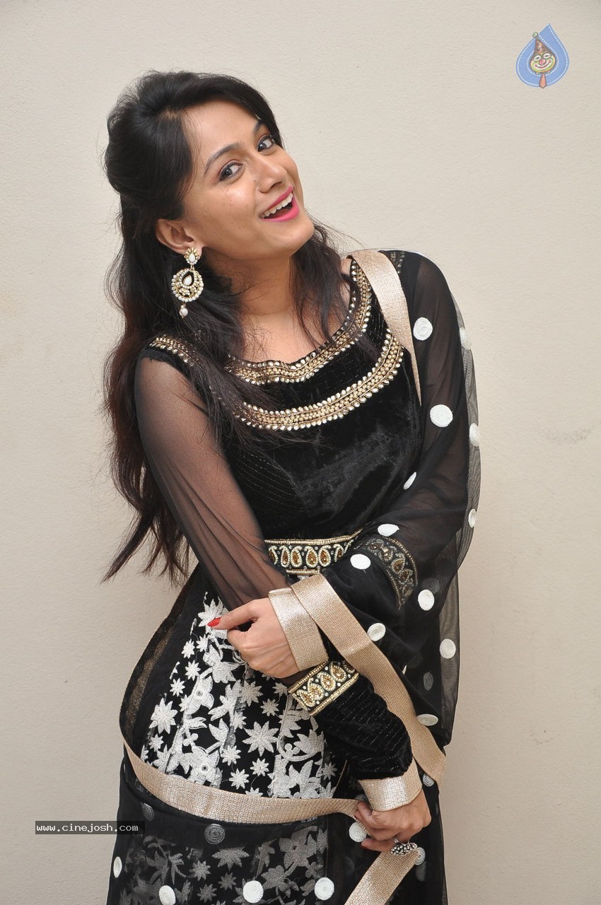 Smithika New Photos - 7 / 55 photos