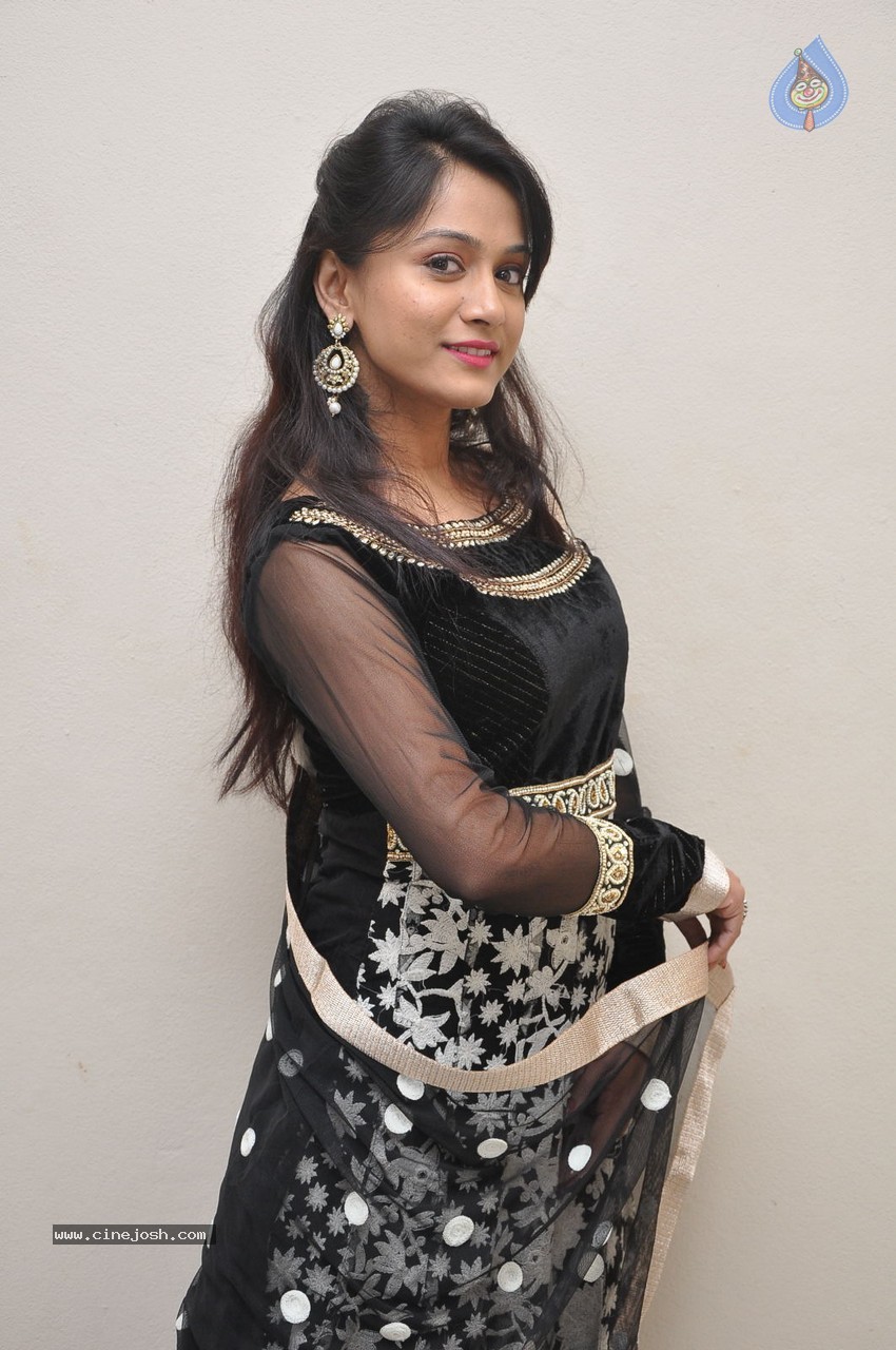 Smithika New Photos - 20 / 55 photos