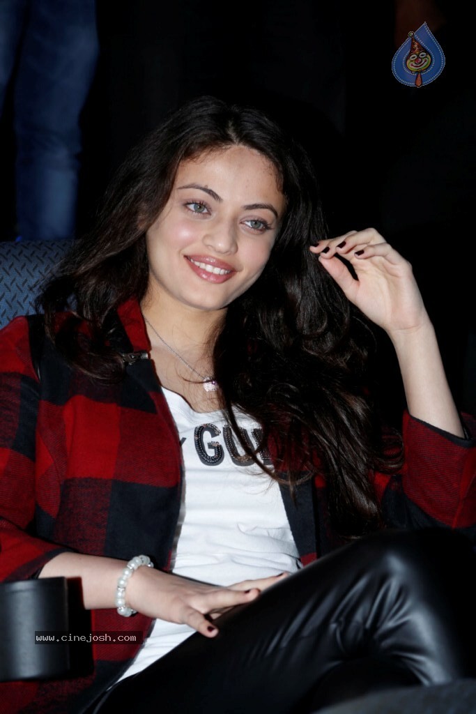 Sneha Ullal Latest Stills - 19 / 62 photos