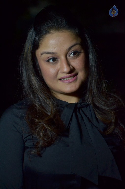 Sonia Agarwal Latest Photos - 2 / 21 photos