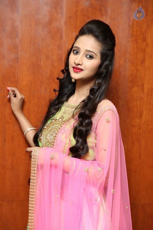 Soumya Pictures  - 15 / 21 photos