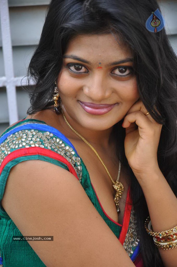 Sowmya New Hot Stills - 6 / 66 photos