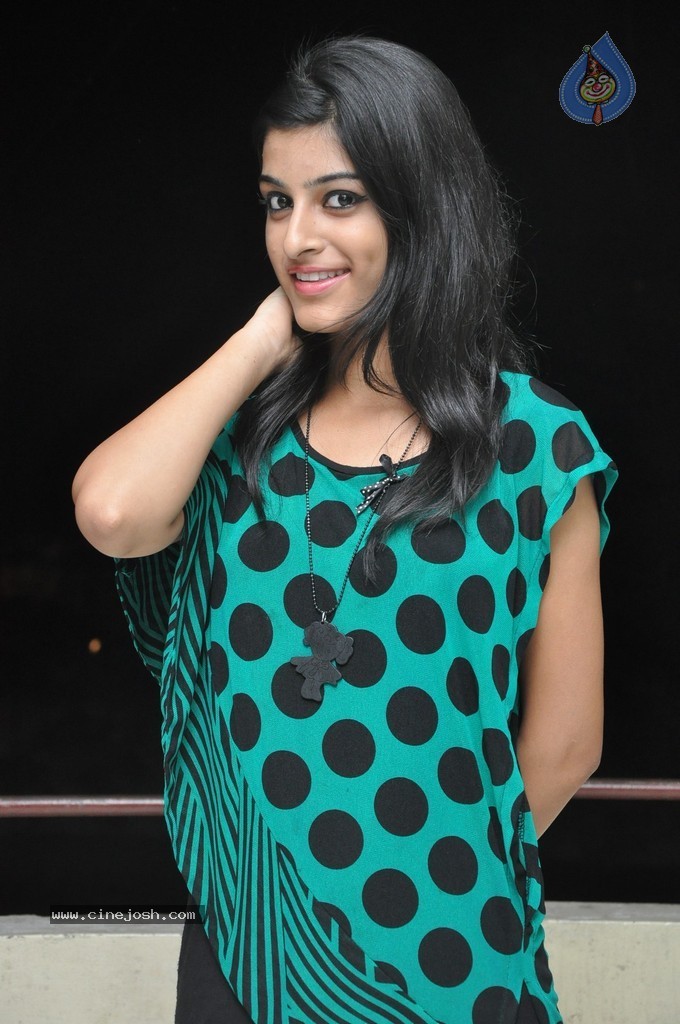 Sravani New Stills - 8 / 86 photos