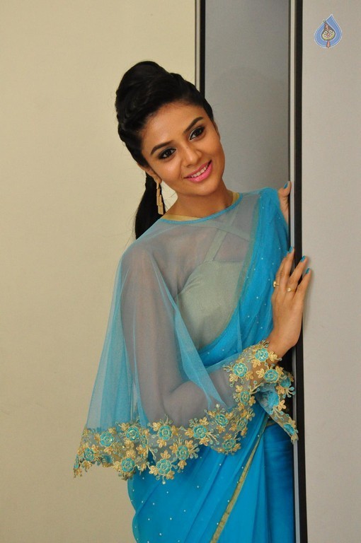 Sreemukhi Latest Pics - 3 / 29 photos