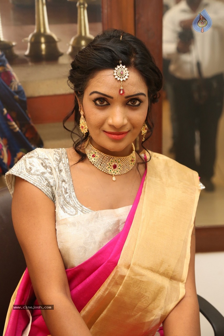 Sreevani Reddy Stills - 14 / 37 photos