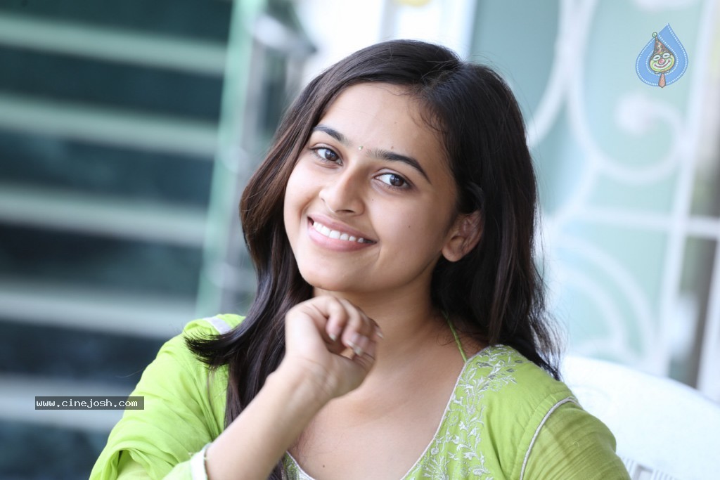 Sri Divya Latest Photos - 18 / 80 photos