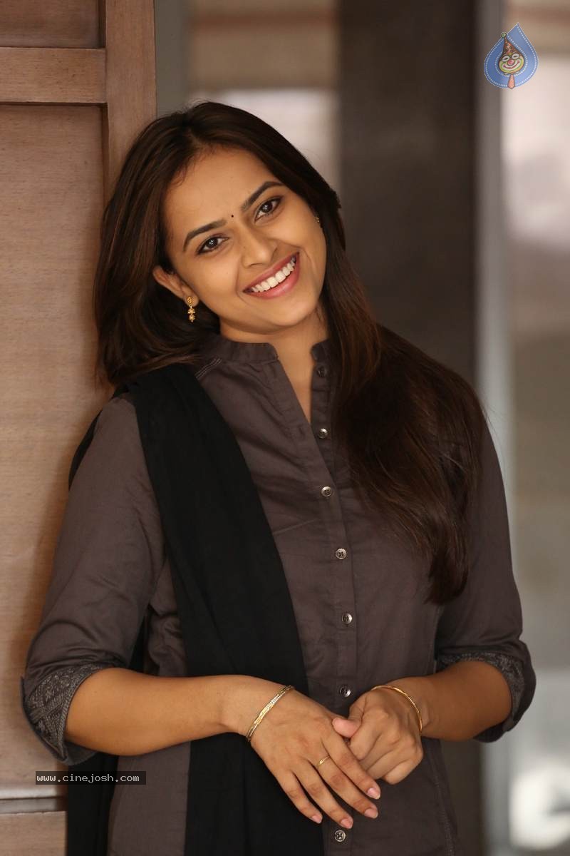 Sri Divya New Gallery - 12 / 60 photos