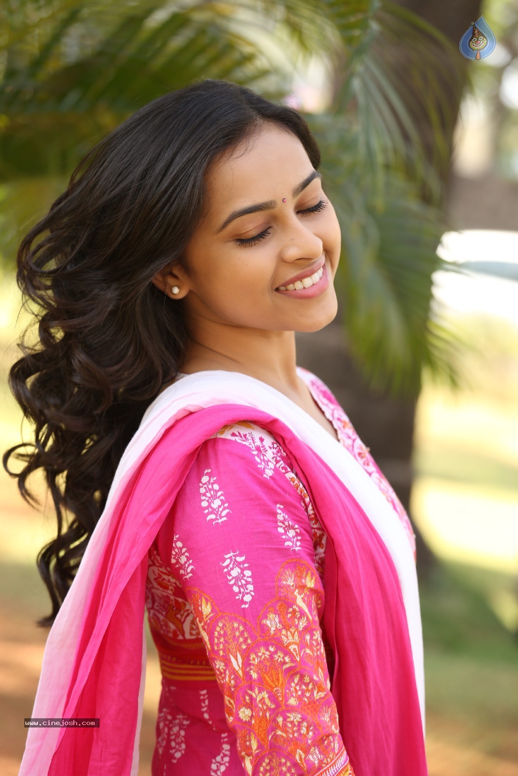 Sri Divya Photos - 16 / 54 photos