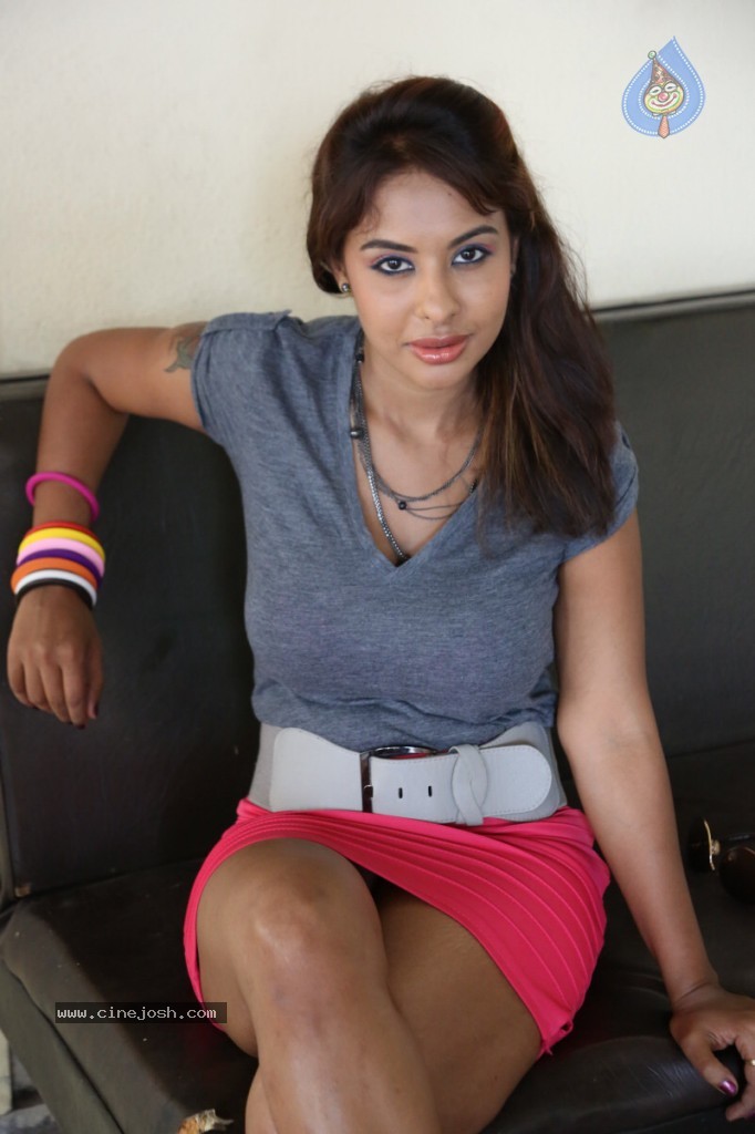 Asha Aravind Actress Hot Malavika