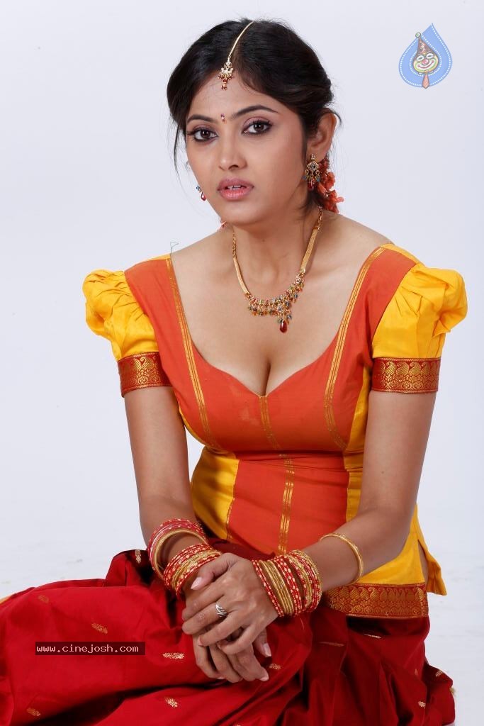 Supoorna Hot Photos - 9 / 106 photos