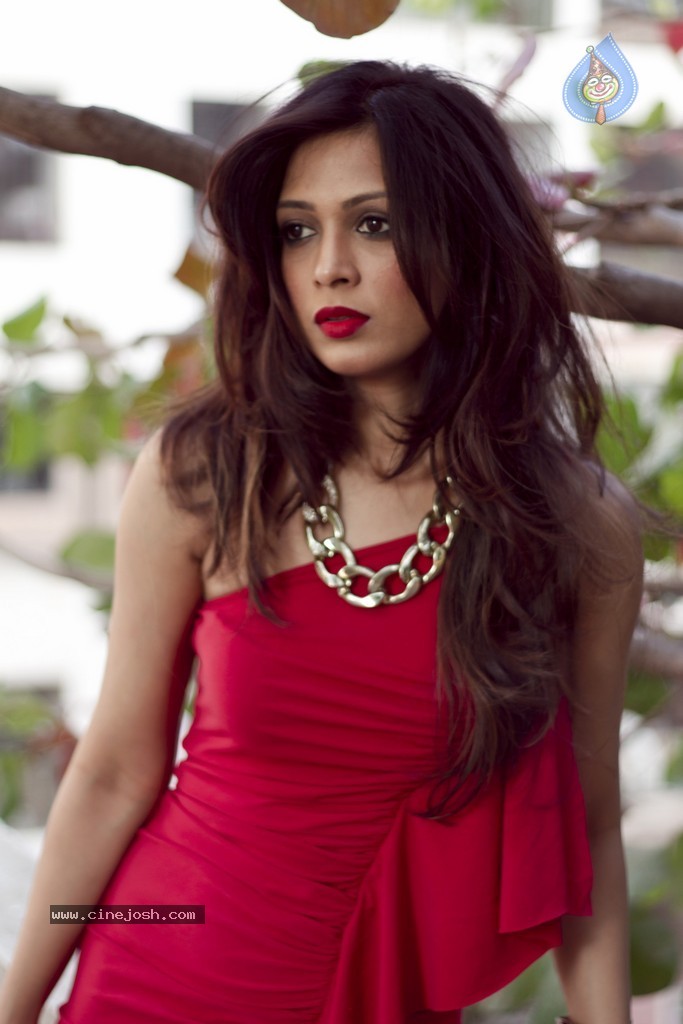 Supriya Kesha Photoshoot - 6 / 24 photos