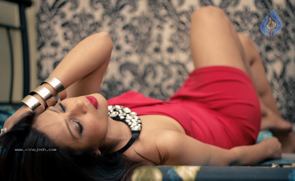 Supriya Kesha Photoshoot - 11 / 24 photos