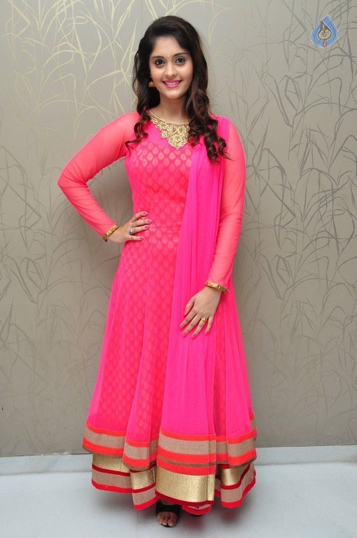 Surabhi Photos - 13 / 29 photos