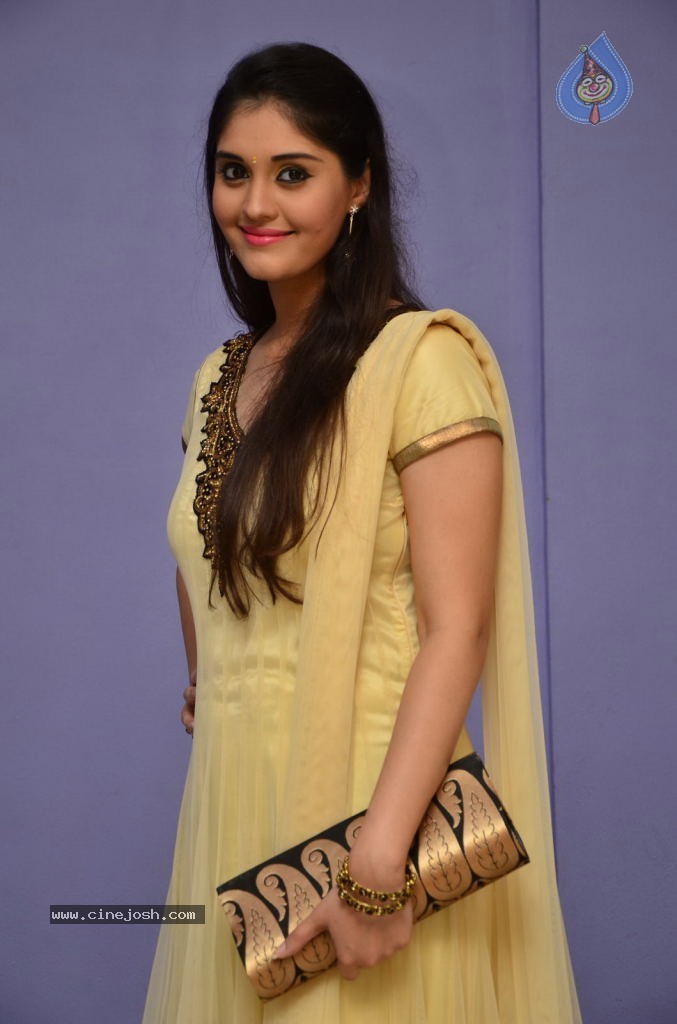 Surabhi Stills - 12 / 35 photos