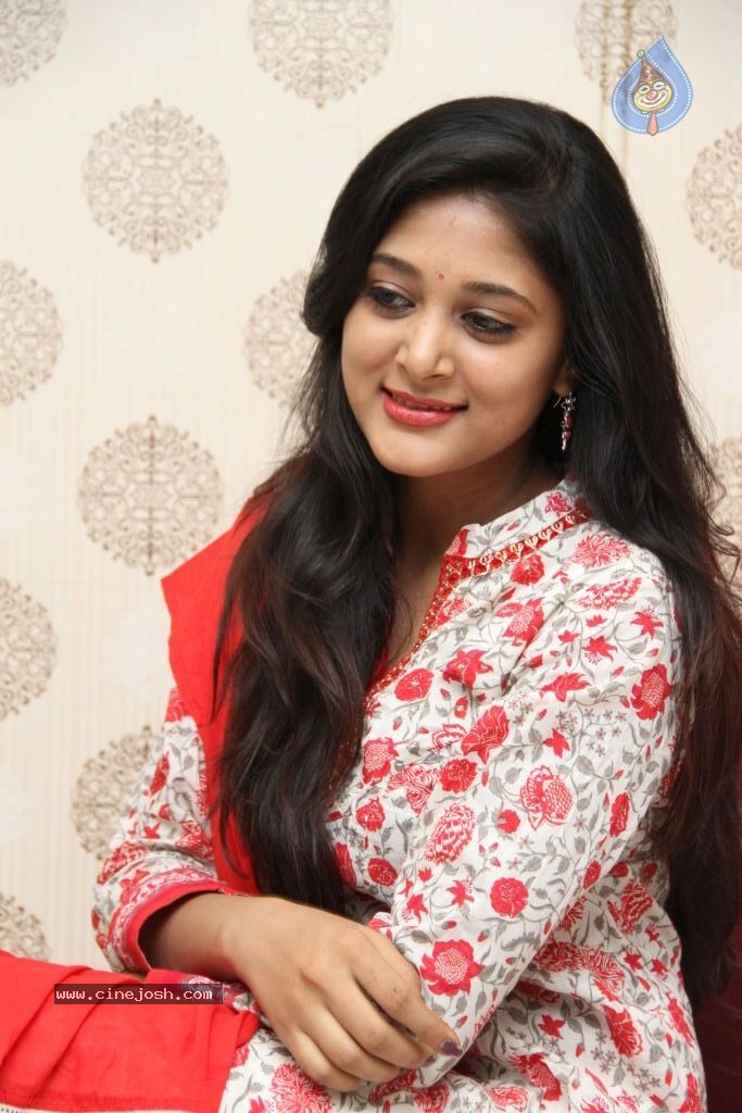 Sushma New Stills - 5 / 130 photos