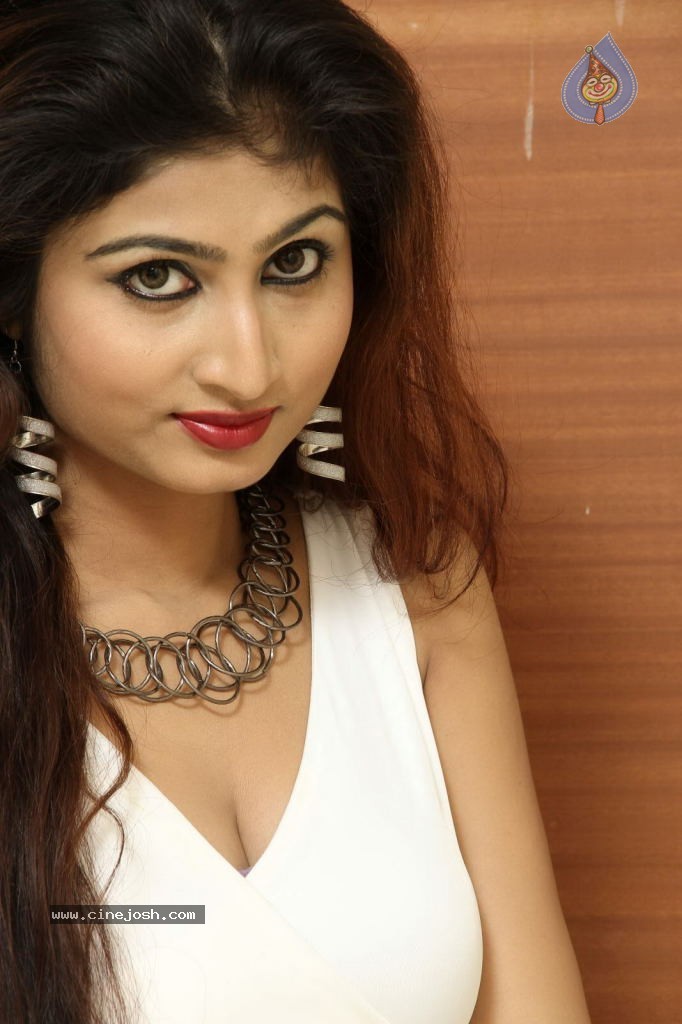 Swapna Benerjee Stills - 12 / 87 photos