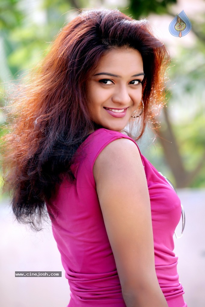 Roshikaa Hot Stills - 14 / 51 photos